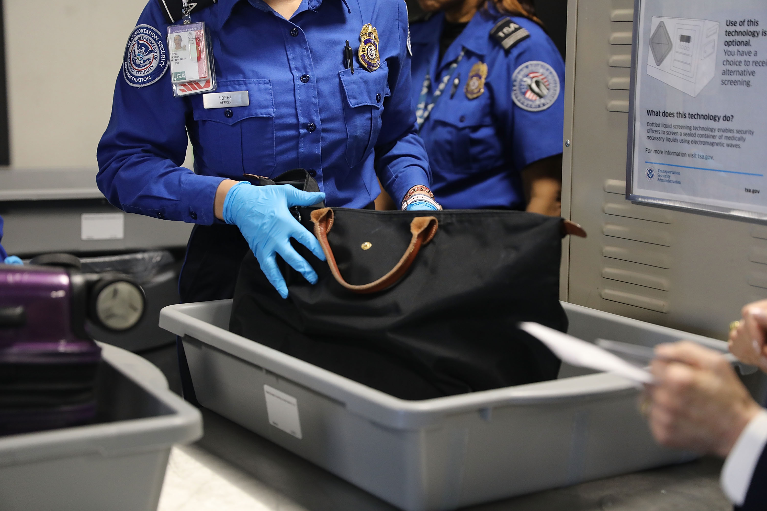 Tsa Officials And Delta Introduce Automated Security Screening Lanes At