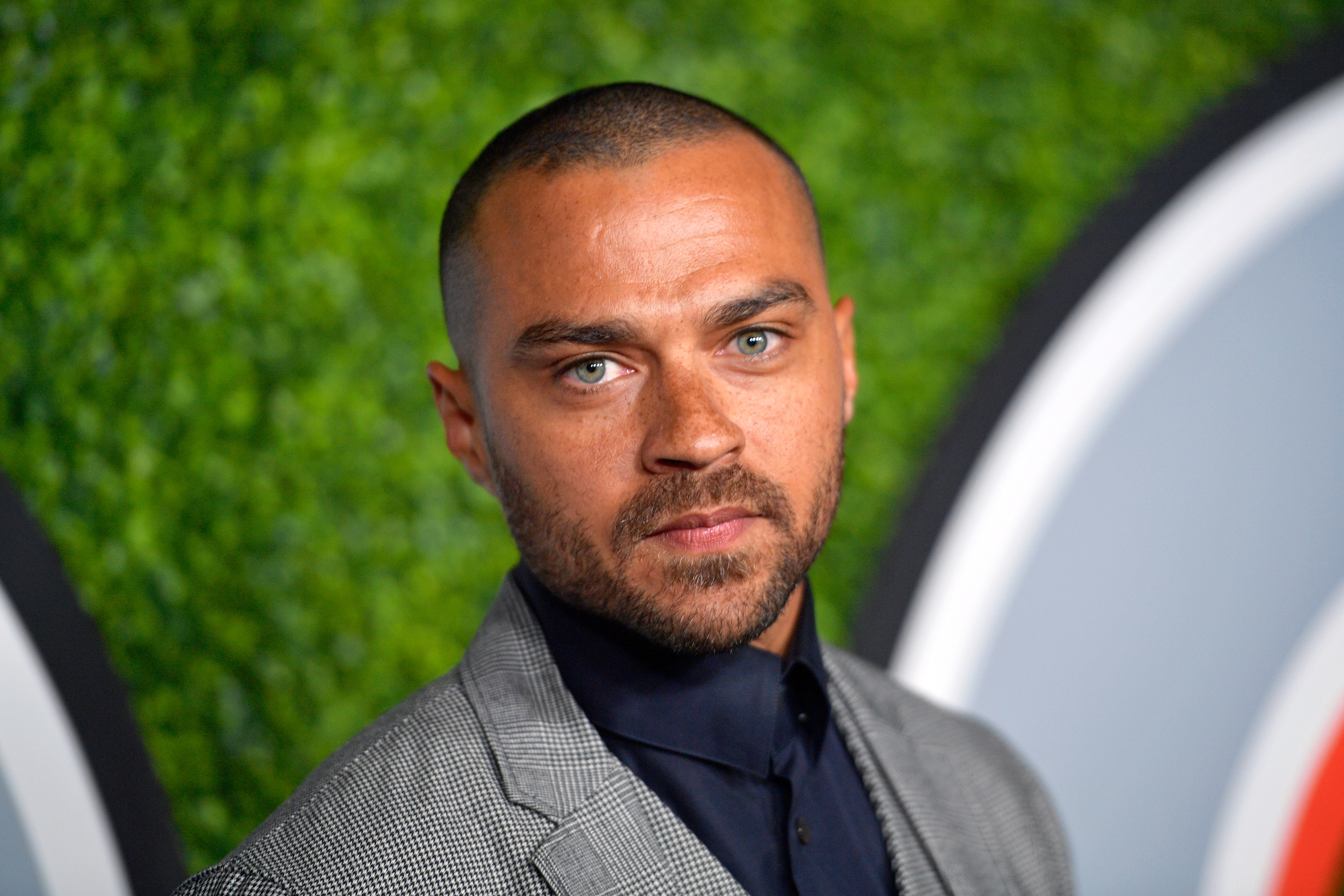 Jesse Williams : Jesse Williams Is Leaving Grey S Anatomy After 12 ...
