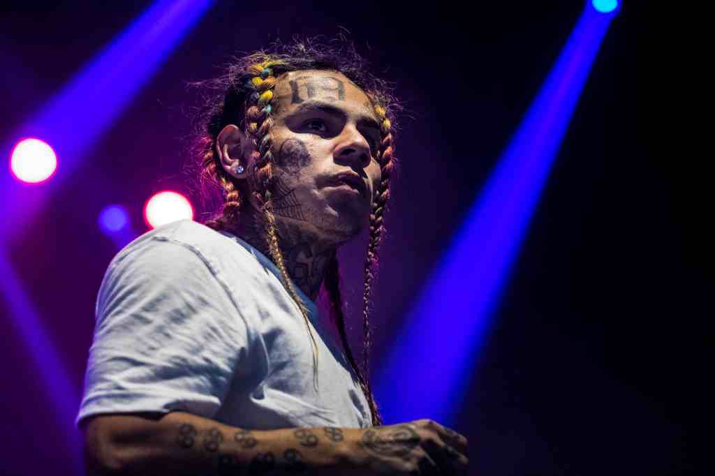 Tekashi 6ix9ine is reportedly trying to get released from prison early so he can avoid getting the coronavirus while behind bars.