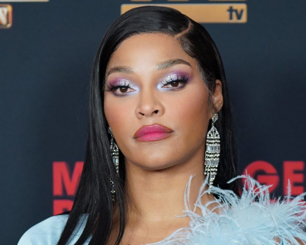 Joseline Hernandez gets dragged on social media for yelling at a 
