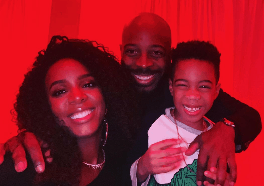 Kelly Rowland shares a video of her and Tim Weatherspoon teaching their son to dance on beat in new adorable family video.
