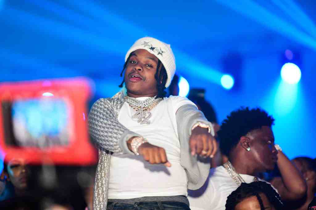 42 Dugg Lashes Out At Fans Who Threatened To Call CPS Over Video Of Him 42 Dugg Lashes Out At Fans Who Threatened To Call CPS Over Video Of Him