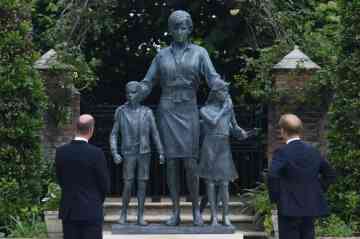 Princess Diana Statue Unveiled