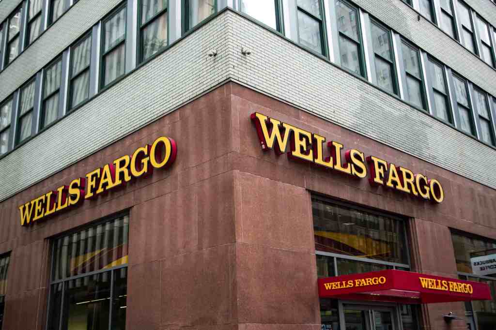wells-fargo-customers-defrauded-pays