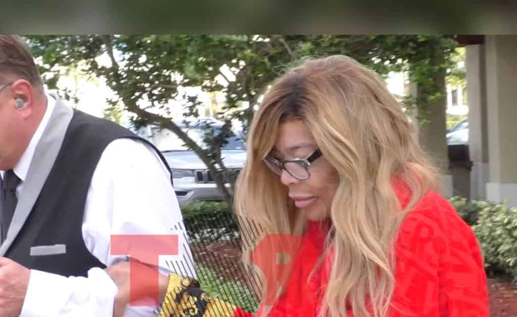 Exclusive: Wendy Williams Spotted Leaving Wellness Center–Says She’s “Doing Fabulous!” thumbnail