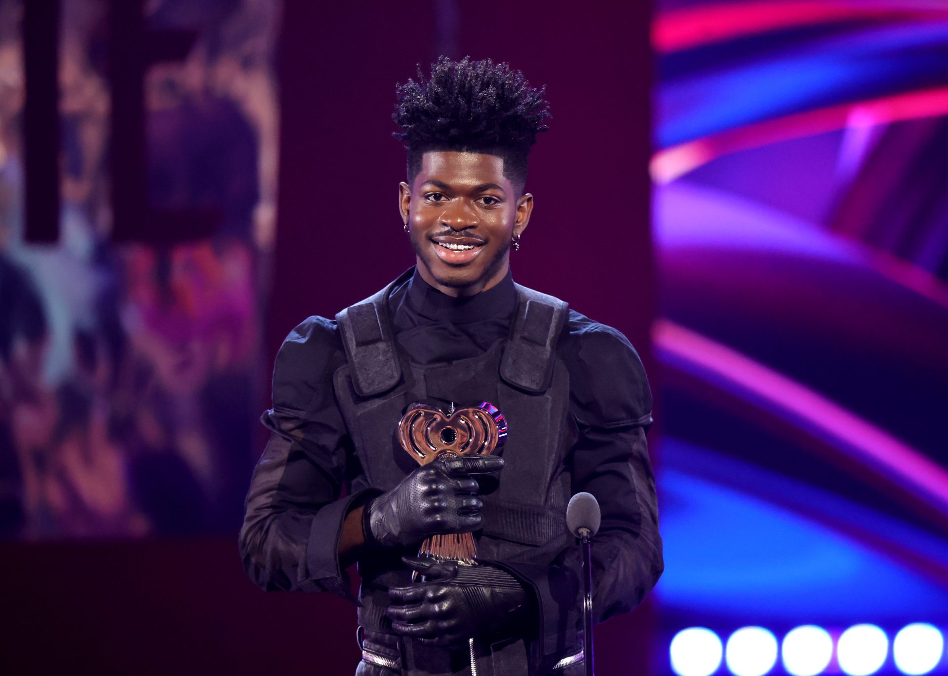 Lil Nas X Says “Be Delusional” While Dream Chasing In iHeartRadio Award Acceptance Speech