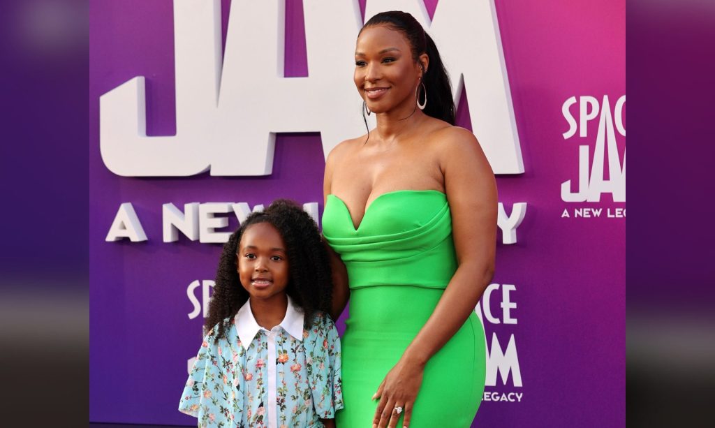 Savannah James Has Zhuri James' Natural Inches Flowing With Her Home Routines