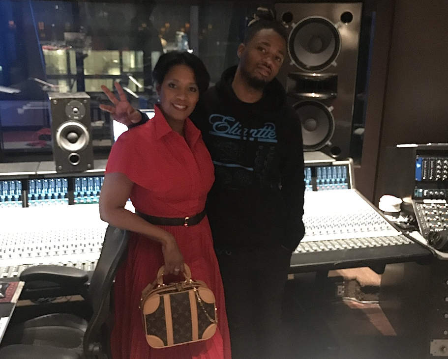 Super-producer Metro Boomin is mourning the loss of his mother after she was murdered by her husband over the weekend.