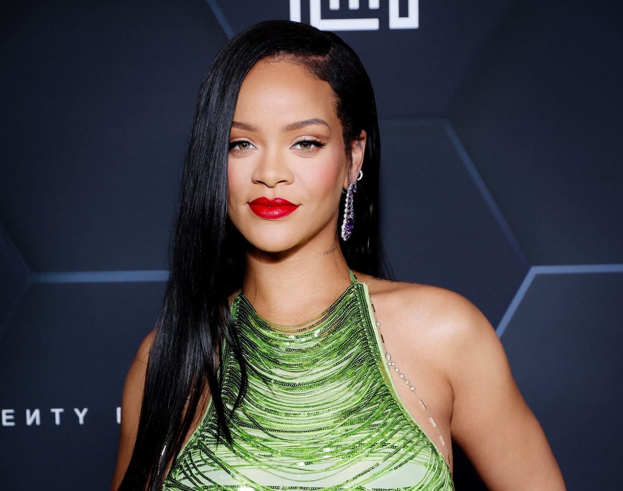 Rihanna Radiates In All Black For Rare Solo Appearance At London Art Exhibition