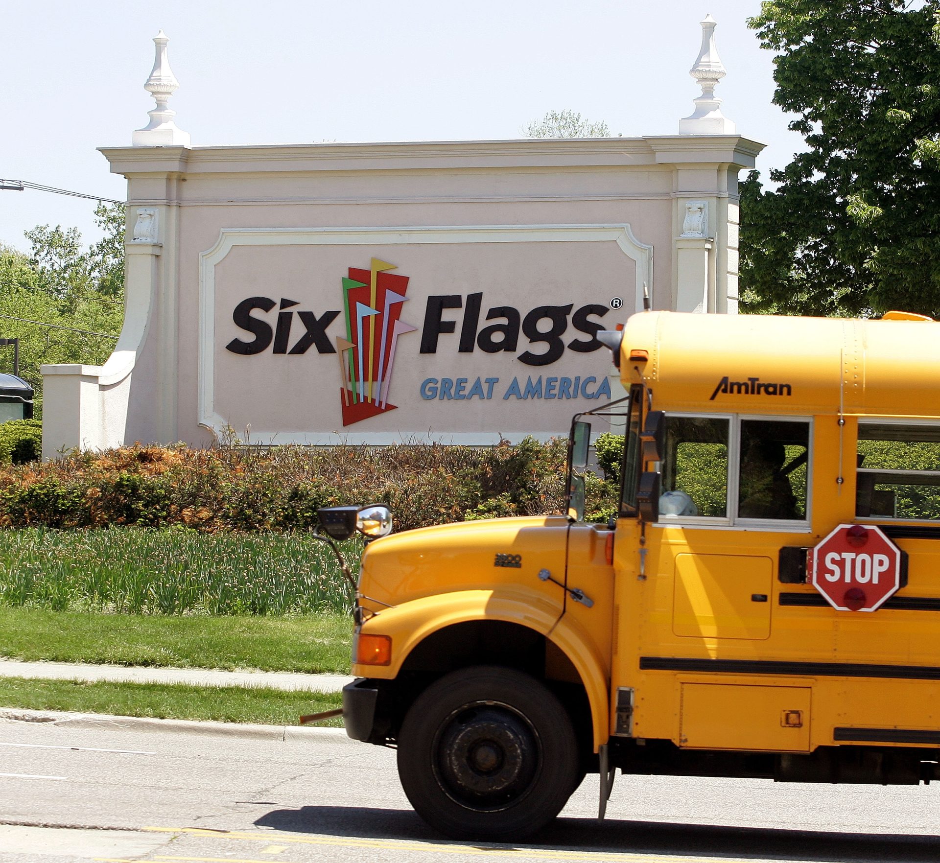 Three People Shot And Injured At Six Flags Great America In Illinois
