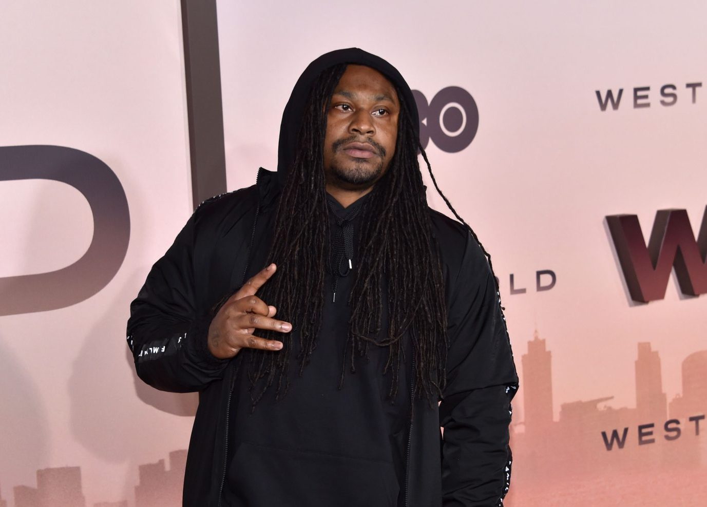 Marshawn Lynch Arrested For Dui In Las Vegas Photos Show His Vehicle With Missing Flat Tires