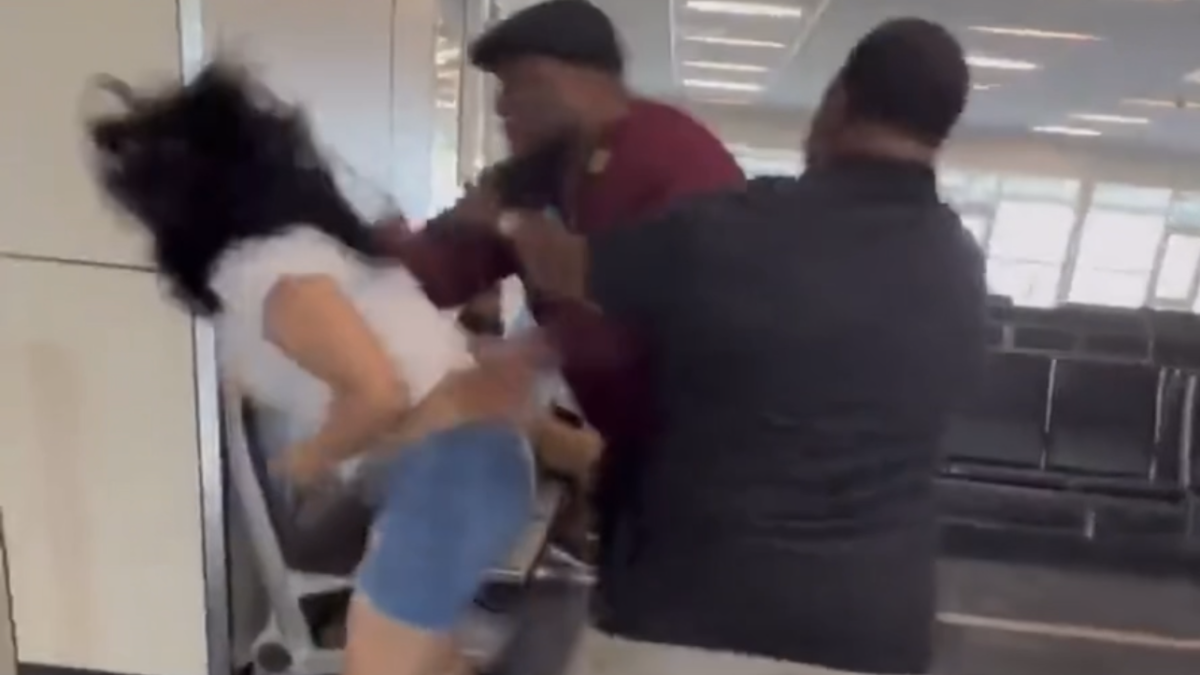 VIDEO: Spirit Airlines Employee Suspended For Tussling With Female  Passenger In Viral Video