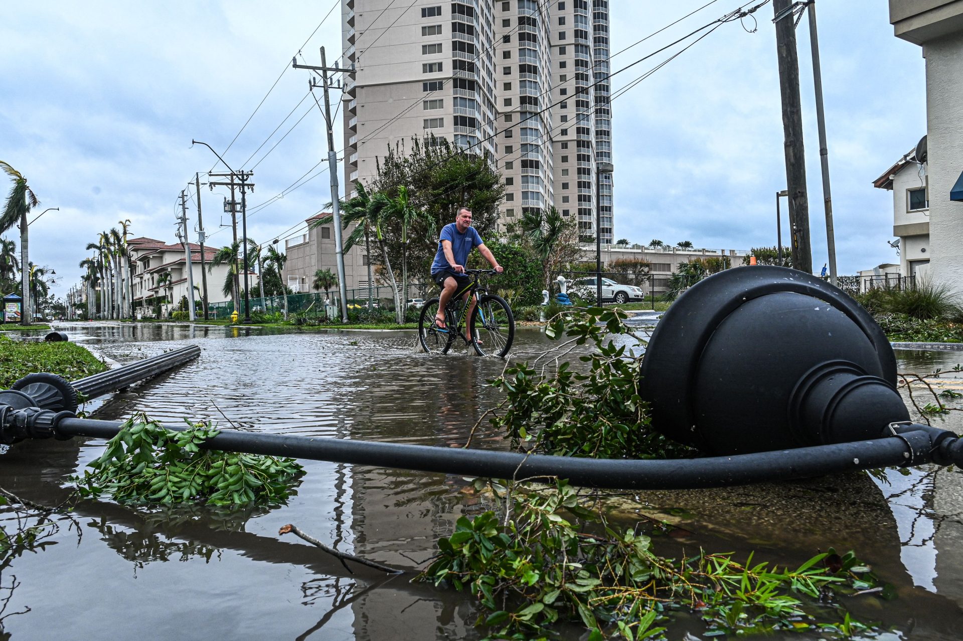 Des centaines de personnes craignent la mort de l'ouragan Ian, le nombre de morts va augmenter