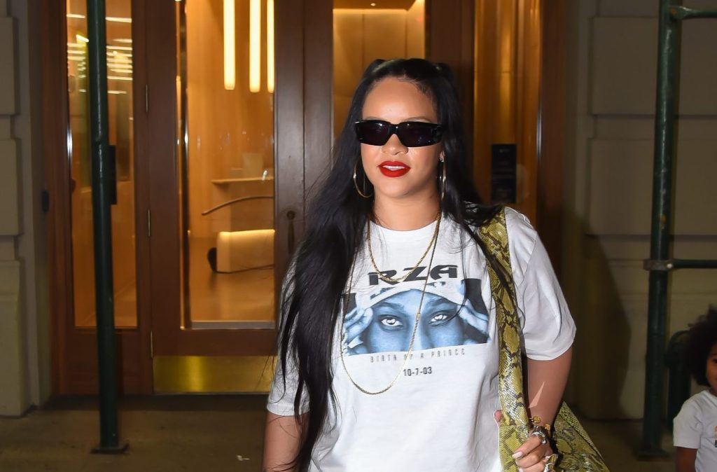 PHOTO: Rihanna Confirmed As Headliner For Upcoming Super Bowl Halftime Show