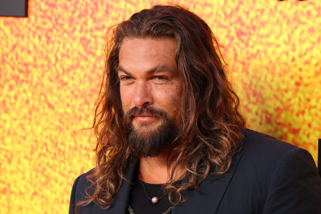 Jason Momoa Shaves His Hair Off As He Speaks On The Issues Of Single ...