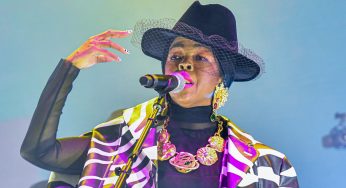 Zion Marley & Lauryn Hill’s Grand Kids Surprise Singer On Stage For Heartfelt “To Zion” Performance