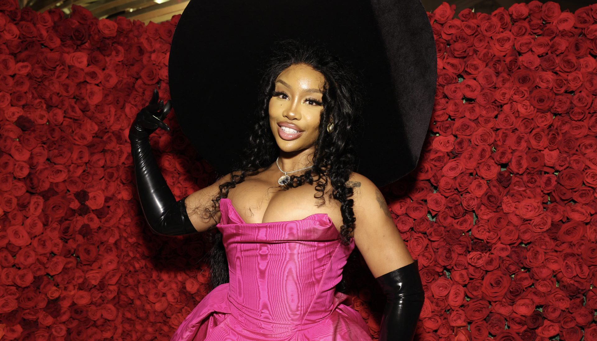 SZA Stans Geek Out After FINALLY Getting ‘S.O.S.’ Album Announcement
