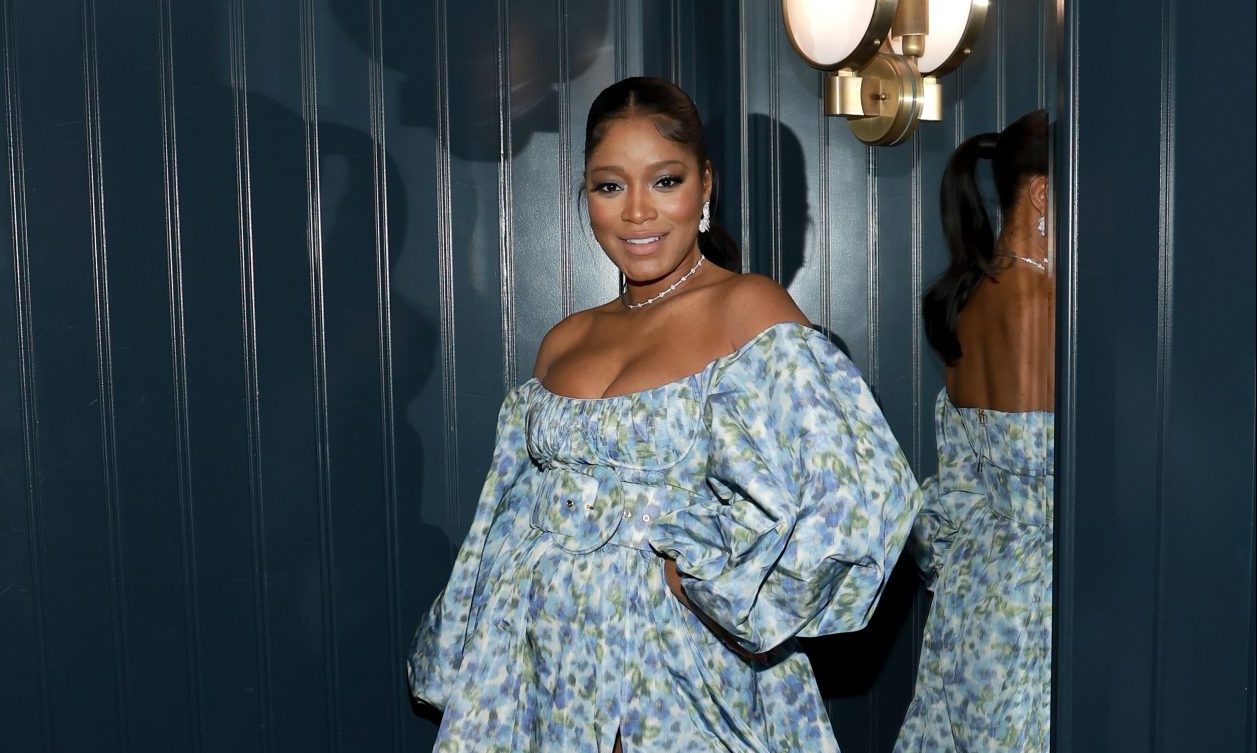 Online News Magazine Keke Palmer Flashes Her Baby Bump After Announcing Her Pregnancy On 'Saturday Night Live' (Reactions)