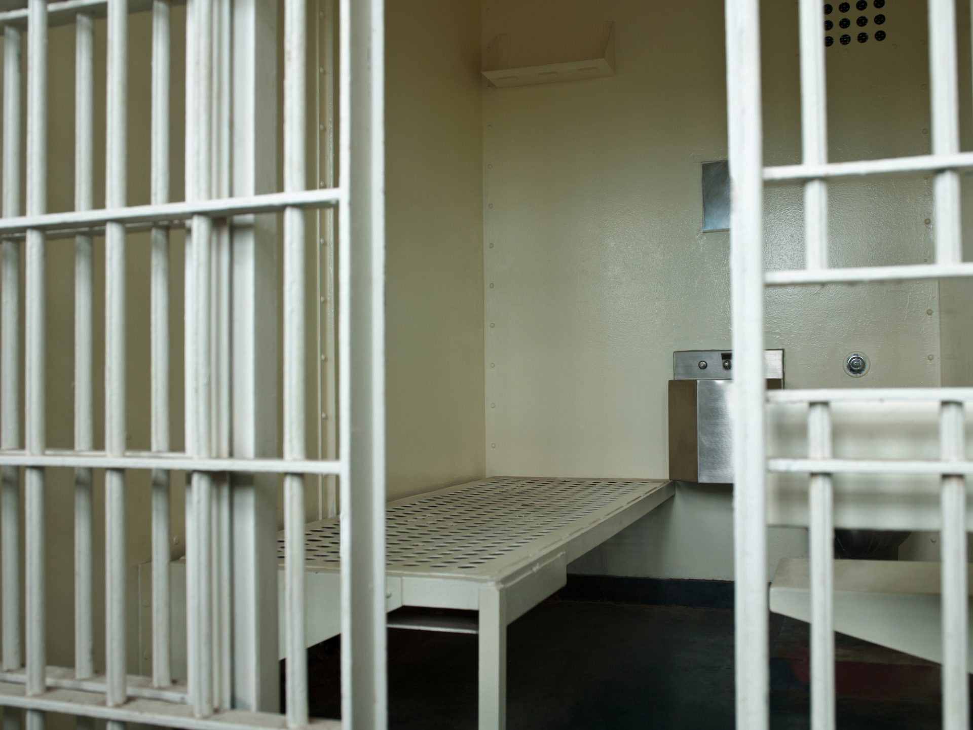 Lawsuit Alleges Alabama Inmate ‘Literally Baked To Death’ In Overheated, 130 Degree Prison Cell