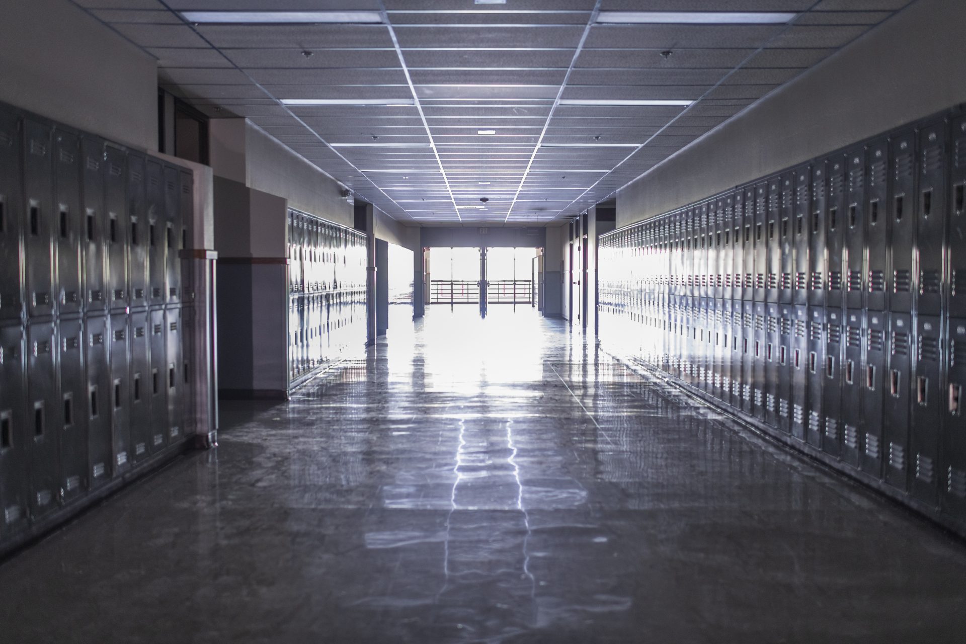Un enseignant de Floride licencié après avoir demandé aux étudiants d’écrire des nécrologies