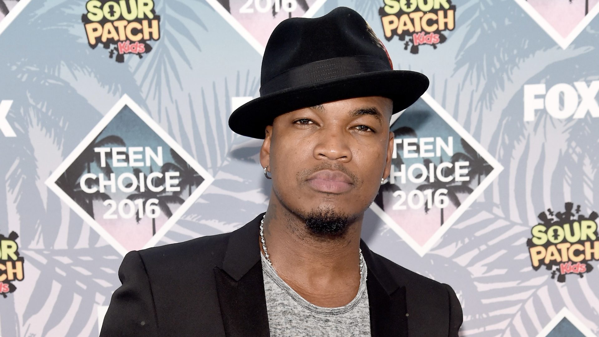 Ne-Yo Apologizes To The LGBT Community After Sharing 'Insensitive' Comments Regarding Children & Gender Identity (Video)