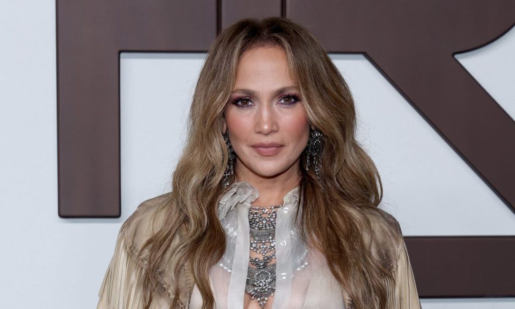 Big Bank! Here's Why These Buyers Paid Nearly $34 Million For Jennifer Lopez's Bel-Air Home