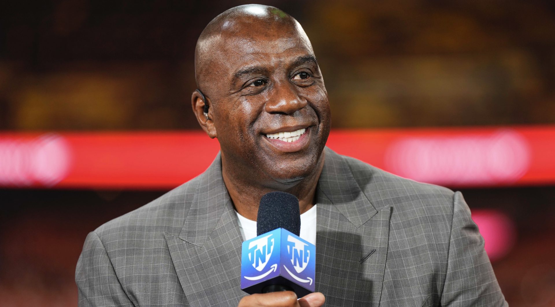Still Ballin Forbes Officially Acknowledges Magic Johnson As A Billionaire scaled