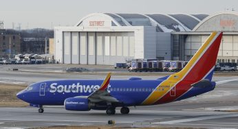 Whew! Viral Video Shows Aftermath Of A Southwest Airlines Passenger Who Opened The Plane’s Emergency Exit & Climbed Its Wing