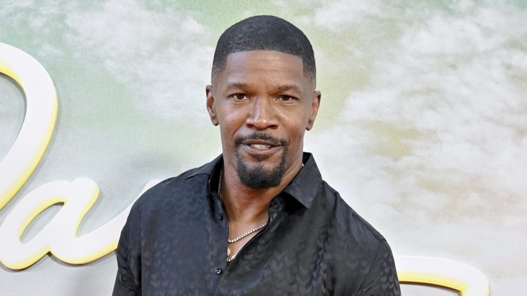 Jamie Foxx Gives Emotional Speech In First Public Appearance Since Health Scare (Video)