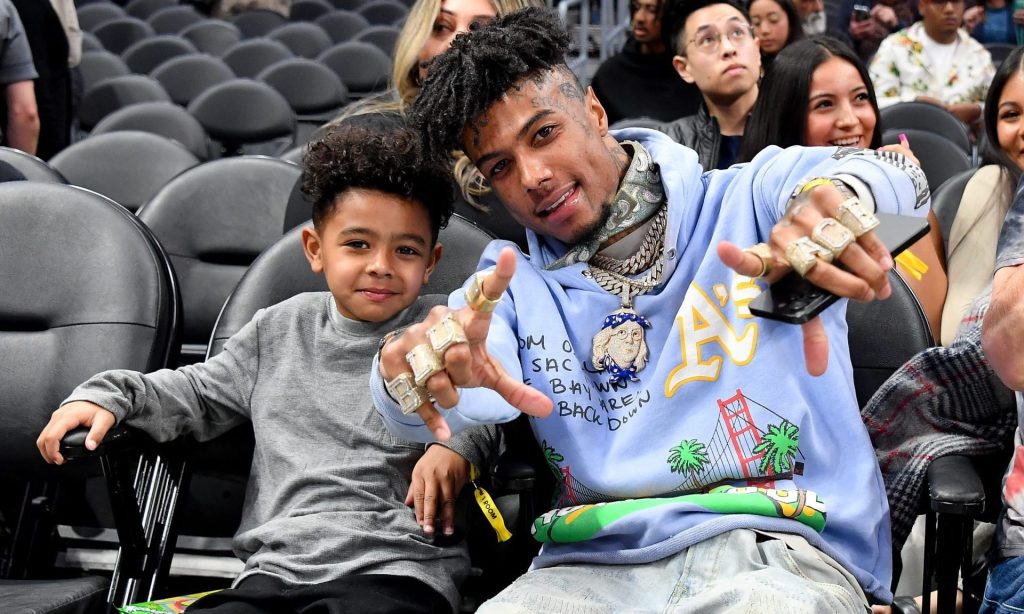 blueface-surprises-jaidyn-alexis-with-a-modern-home-mansion-christmas-video