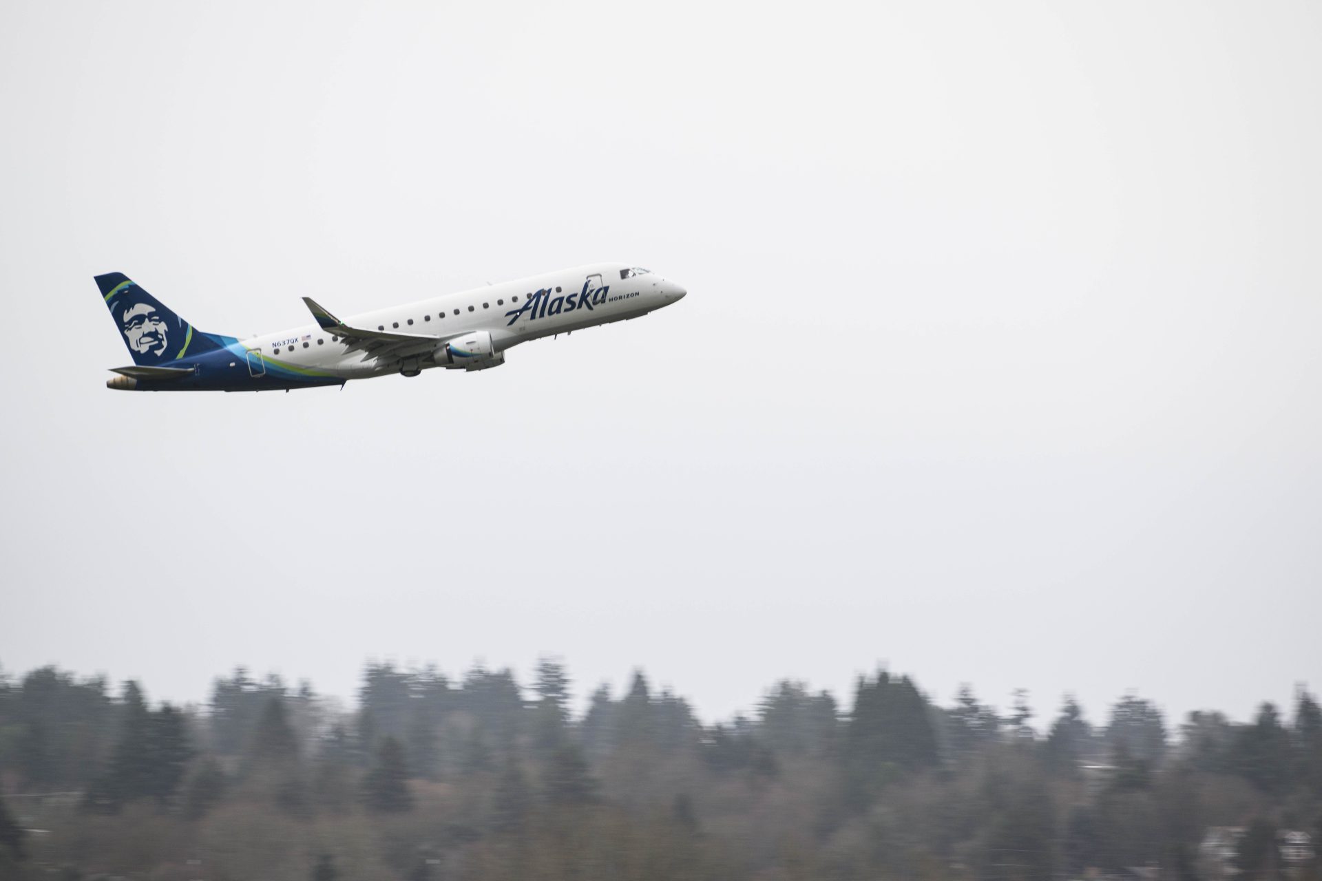 Alaska Airlines Offers Refund & Extra Pay After Plane Door Incident