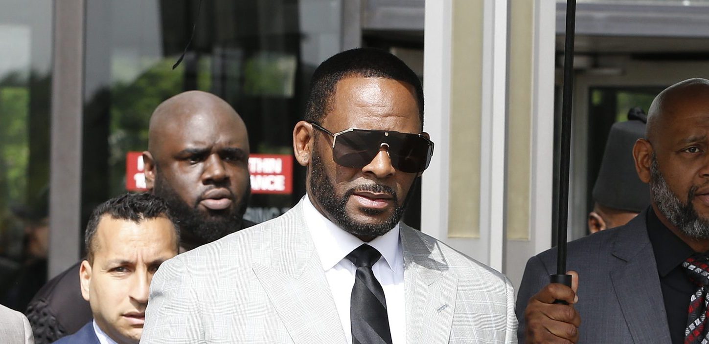 CHICAGO, ILLINOIS - JUNE 06: Singer R. Kelly leaves the Leighton Criminal Courthouse on June 06, 2019 in Chicago, Illinois. The singer appeared in front of a judge to face new charges of criminal sexual abuse.