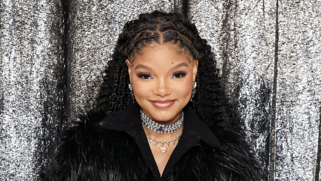 BEVERLY HILLS, CALIFORNIA - NOVEMBER 25: (Editorial Use Only) (Exclusive Coverage) Halle Bailey attends the World Premiere of 