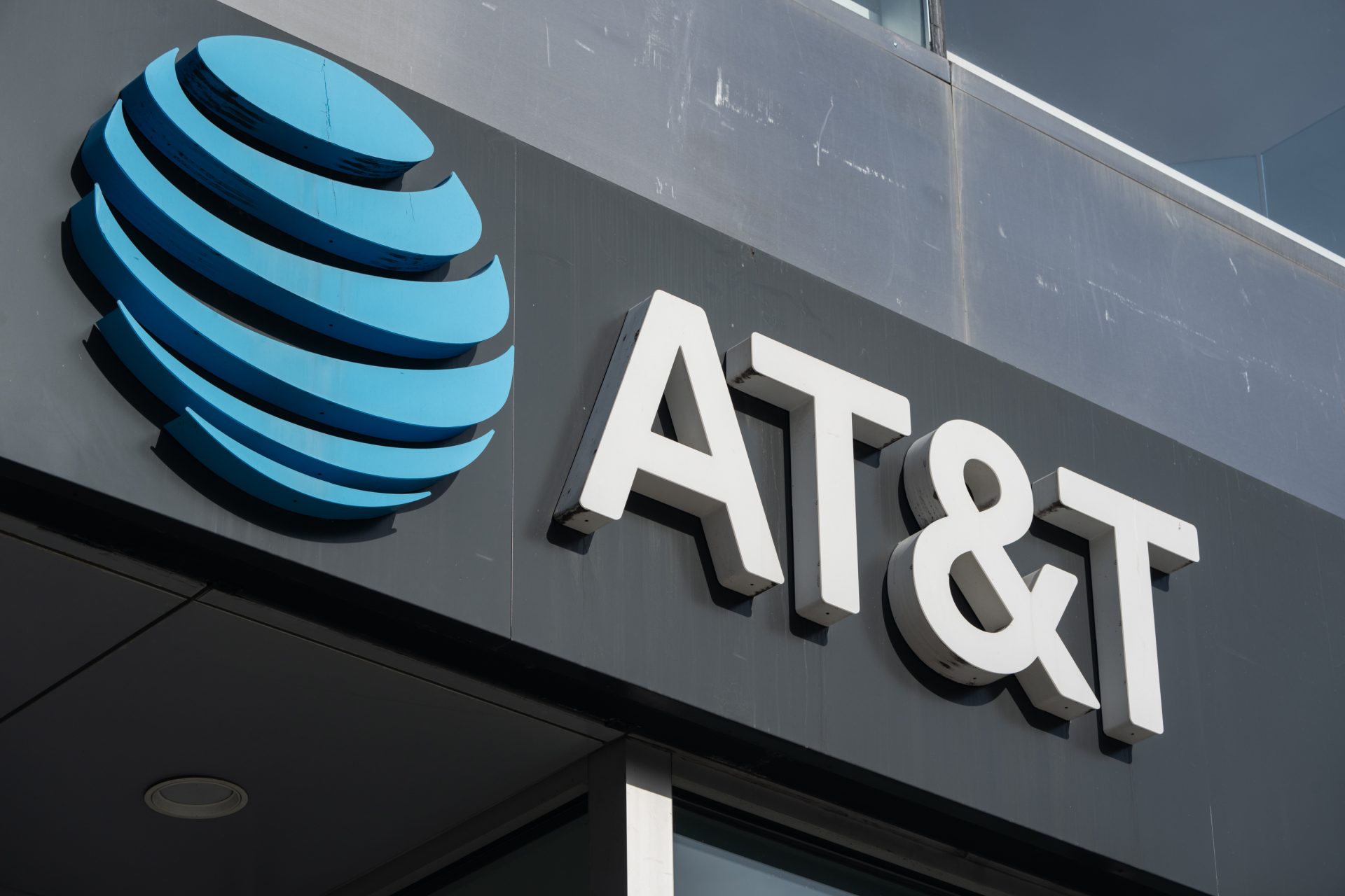 Y'all Got Service? Here's What We Know About The Cellphone Outage Hitting AT&T Customers
