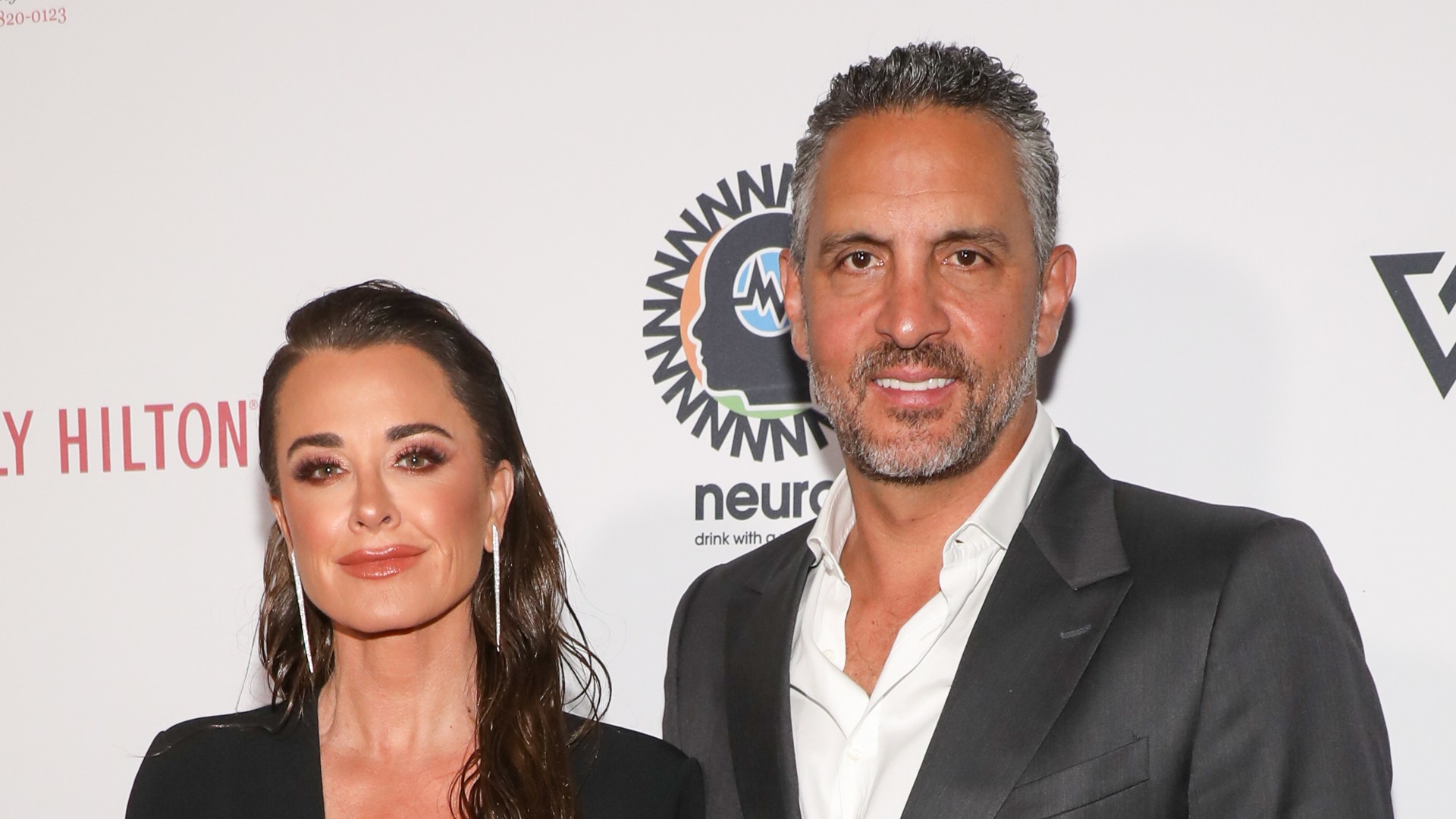 RHOBH’s Kyle Richards Reveals She And Mauricio Umansky Still Live Together Despite Being Separated thumbnail