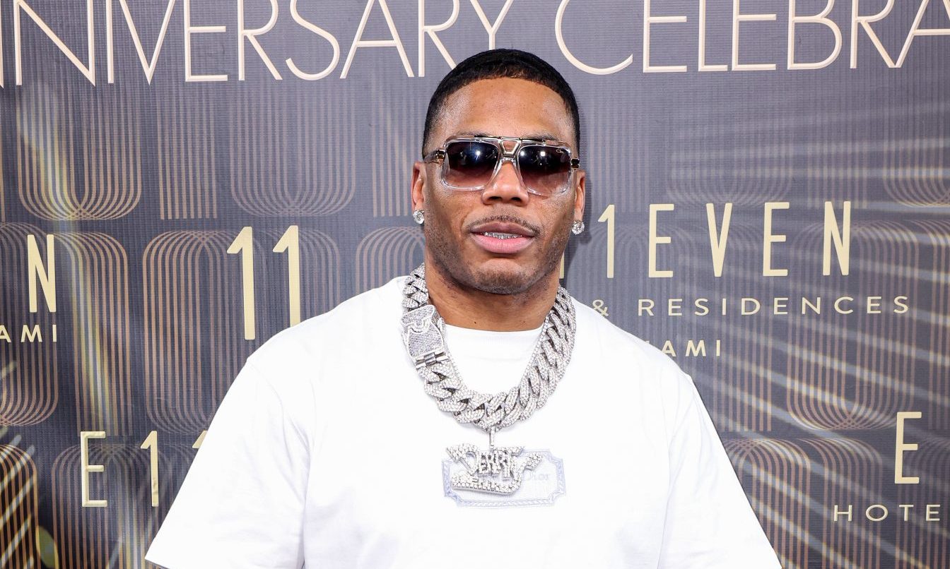 Say Cheese! Nelly Reveals His Fixed Smile After Losing Tooth In Vegas (Video Update) thumbnail