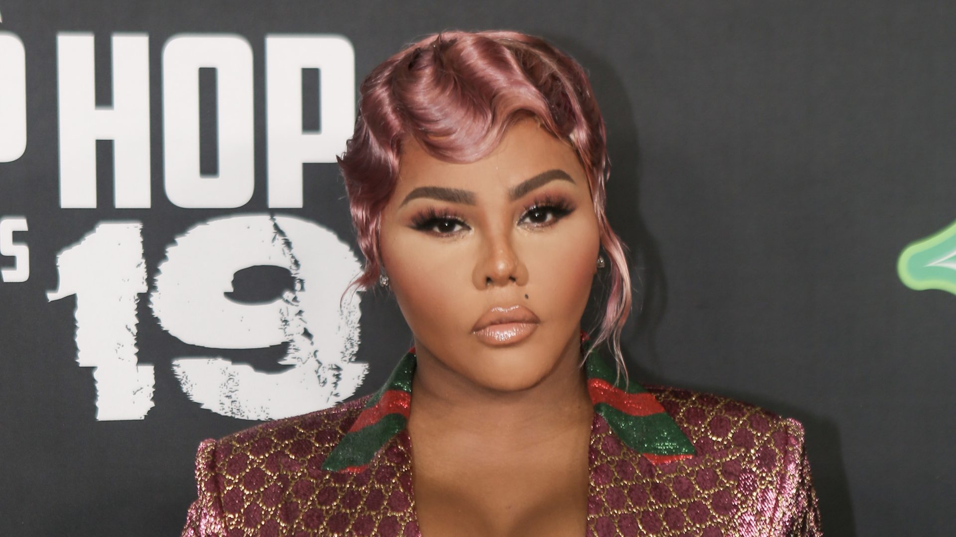 Whew! Lil’ Kim Sparks Dating Speculation After Penning A Sweet Message To THIS Rapper thumbnail