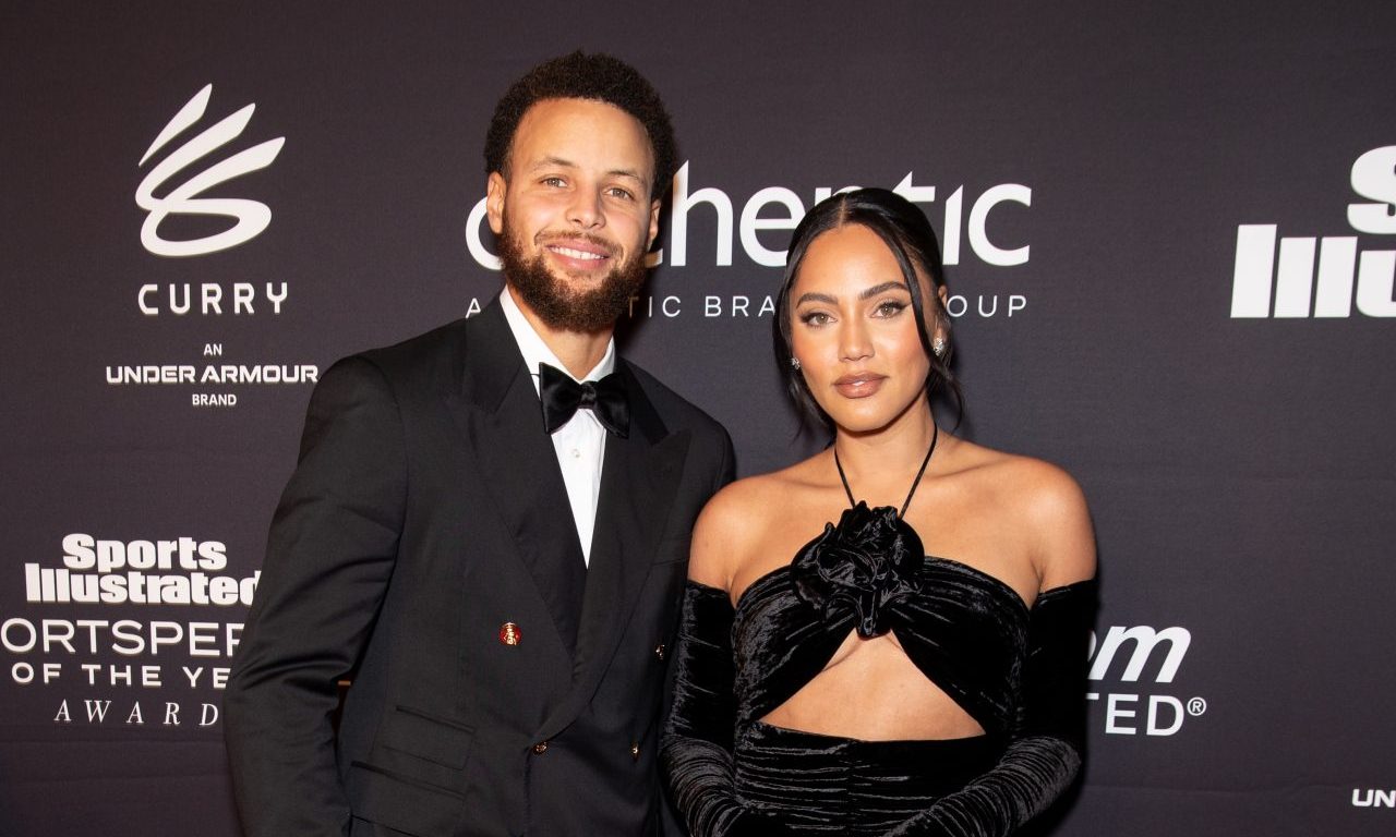 In The Basket! Ayesha And Steph Curry Are Expecting Their Fourth Child (Photos) thumbnail
