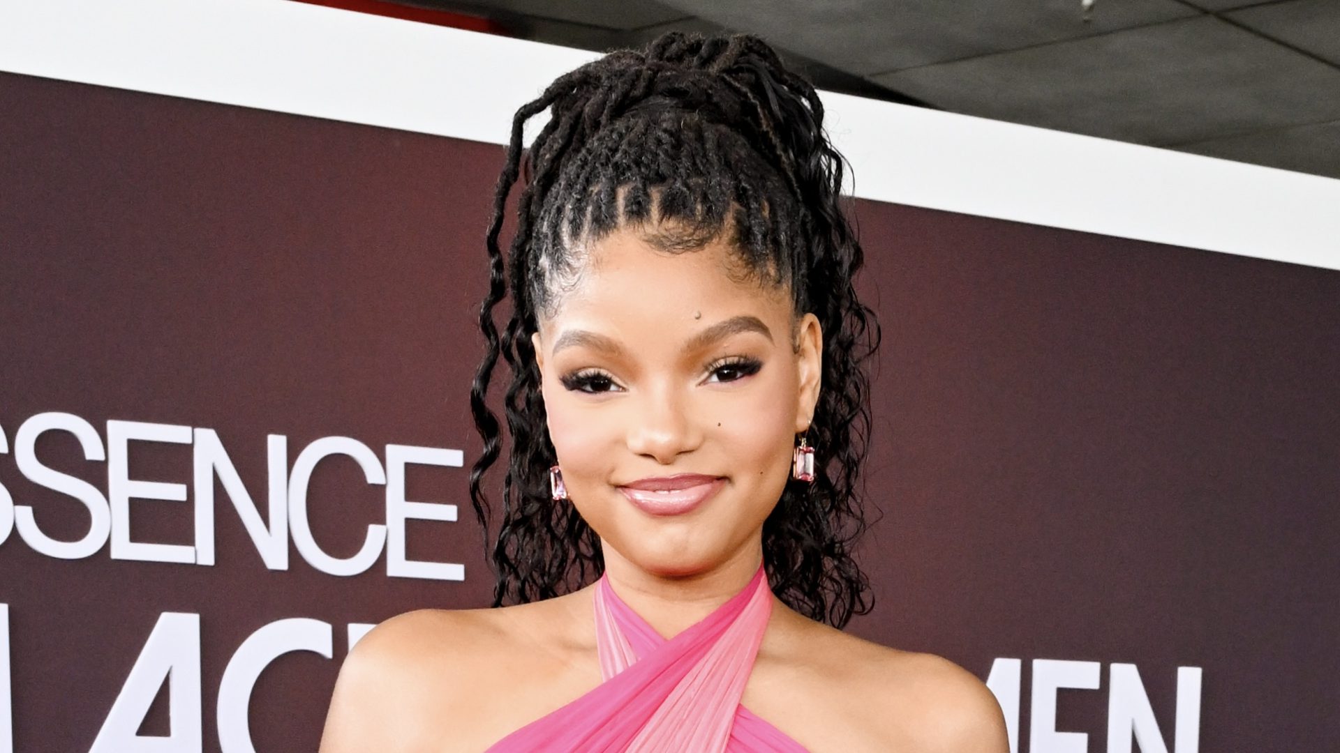 Halle Bailey Breaks Silence & Opens Up About Her Decision To Hide Her Pregnancy (WATCH) thumbnail