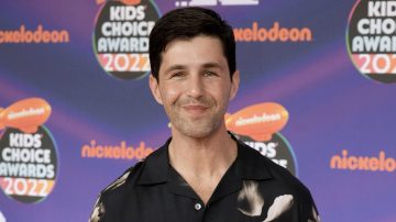 SANTA MONICA, CALIFORNIA - APRIL 09: Josh Peck attends the 2022 Nickelodeon Kid's Choice Awards at Barker Hangar on April 09, 2022 in Santa Monica, California.
