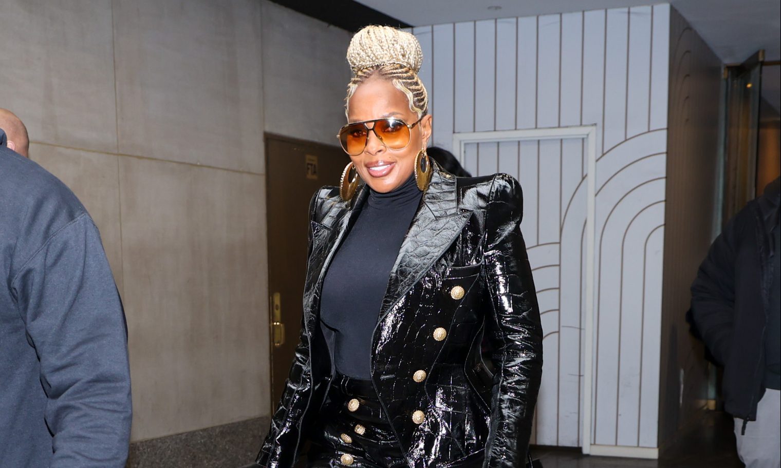 Mary J. Blige says she "hated" her unique voice EODBA