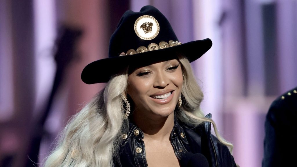 Beyoncé Accepts iHeartRadio Innovator Award (WATCH)