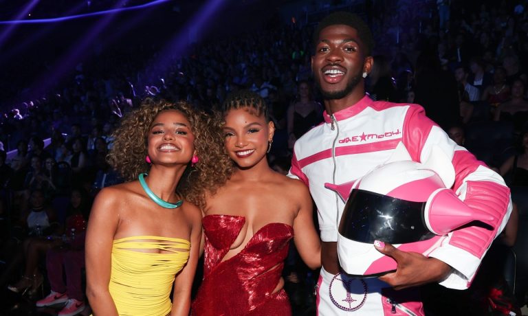 Tyla & Halle Bailey React After Viral Reactions To The VMA Winner For Asking Lil Nas X To Hold Her Trophy (WATCH)