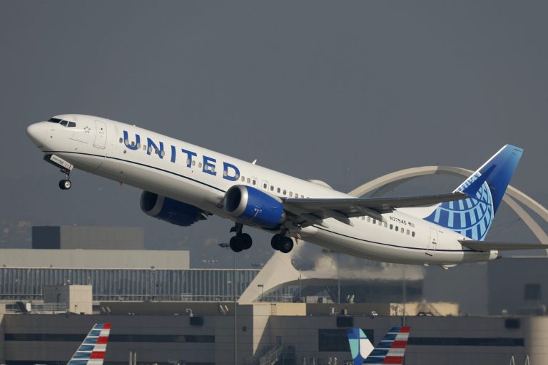 United Airlines Flight Evacuated At Houston Airport After Catching Fire Before TakeOff