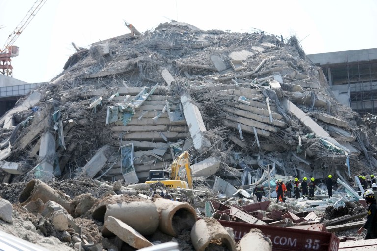 Up! Strong Earthquake Rocks Myanmar And Thailand, Death Toll Surpasses 150 People (VIDEO)