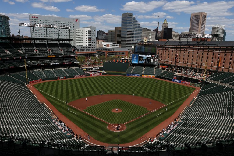 Arizona Diamondbacks Outta Bounds! White Sox Fan Banned After Remark About Ketel Marte’s Late Mother Sparks On-Field Incident (VIDEO)