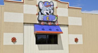 Say WHAT?! Chuck E. Cheese Employee Arrested For Alleged Credit Card Fraud While Dressed As Mascot (VIDEO)