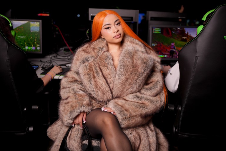 Turnin' Heads! This Apparent Photo Of Ice Spice & Her Mom Got Folks Zooming In! (PHOTO)