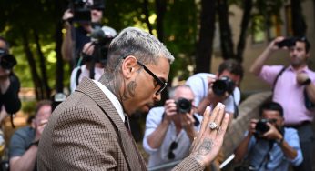 Chris Brown Tells Fans To “Be Humble” While Responding To Viral Videos About Giant Statues At ‘Breezy Bowl’