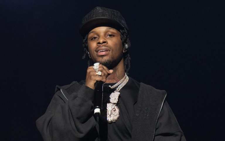 Toosii Claps Back After Critics Claim He's Being Forced Onto Fans During Rod Wave & NBA Youngboy Tour